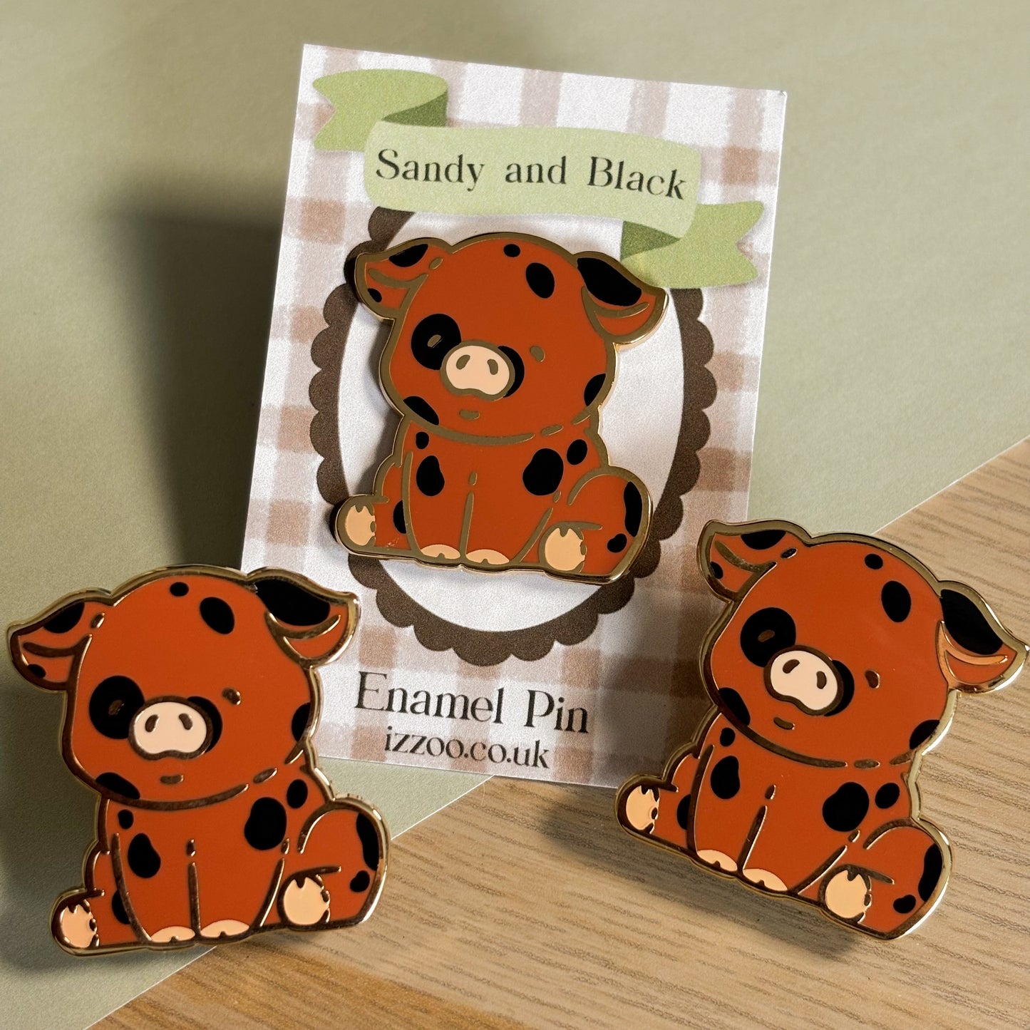 Oxford Sandy and Black Enamel Pin