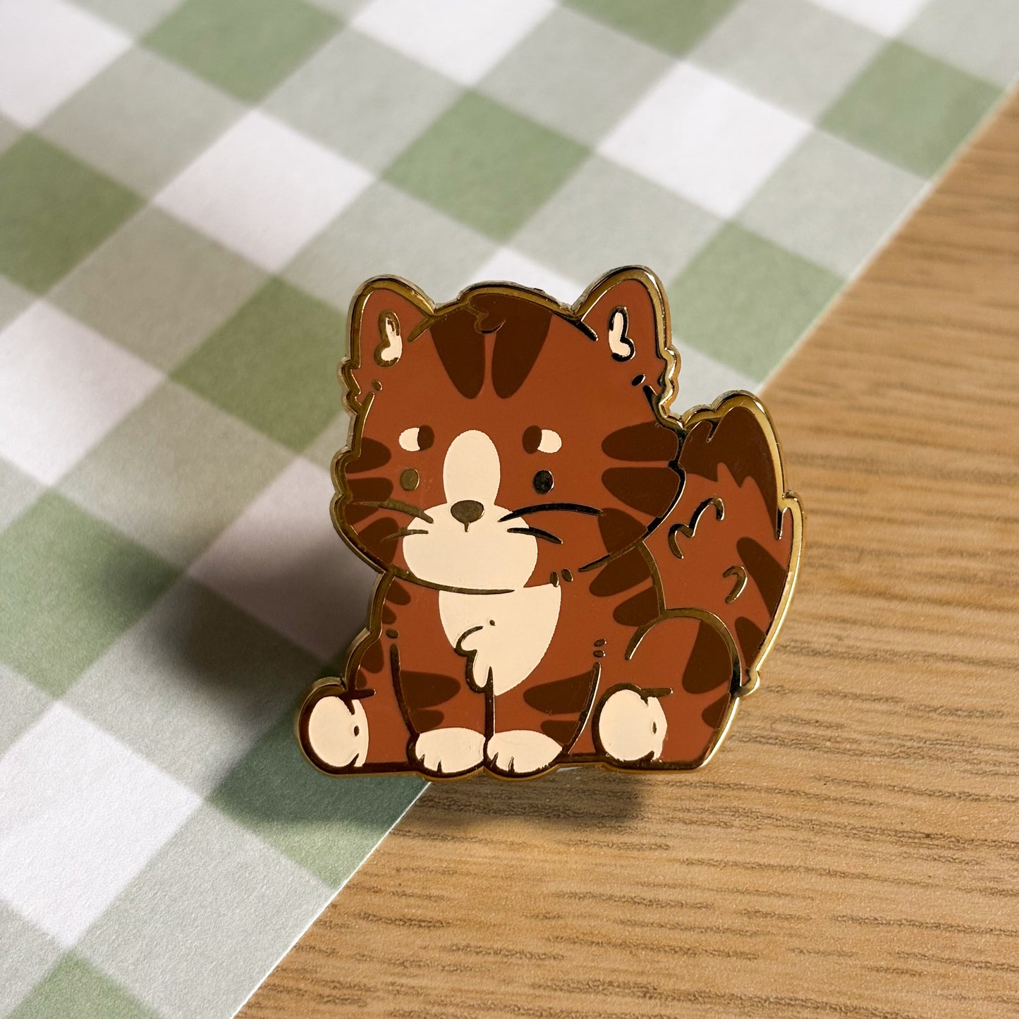 Brown Maine Coon Cat Enamel Pin