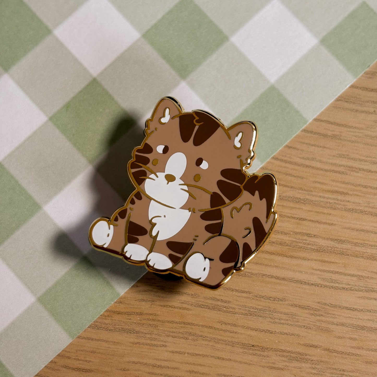 Grey Maine Coon Cat Enamel Pin